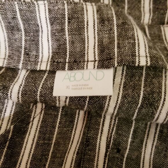 Abound Grey & White Striped Tank Sz - Picture 6 of 6